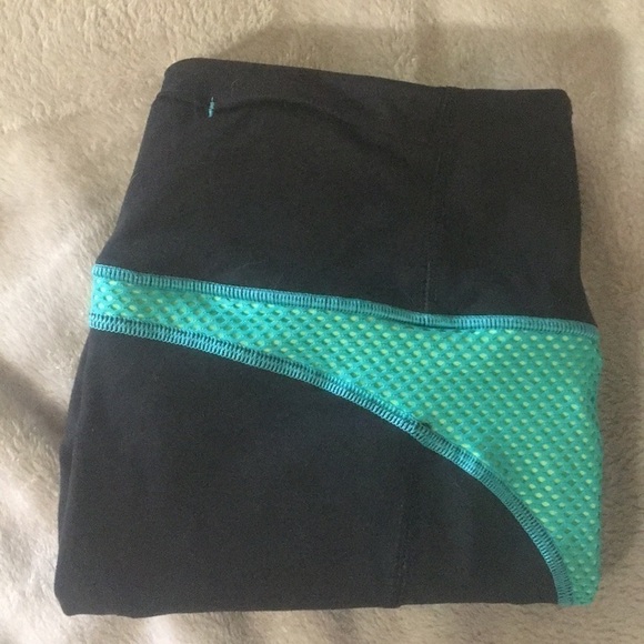 VSX SPORT HIGH WAISTED CROP LEGGINGS - Picture 6 of 6